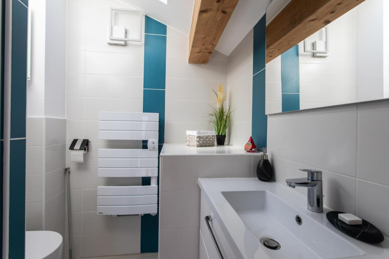 Le Coq Charmant Petit Studio En Centre Ville D'אמבראן מראה חיצוני תמונה